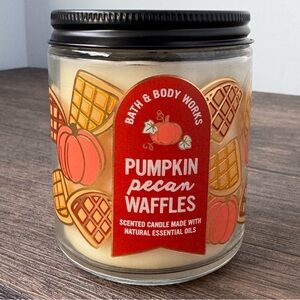 Bath & Body Works Pumpkin Pecan Waffles Single Wick Candle